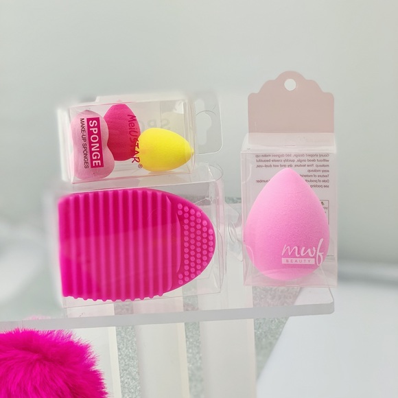 Beauty Bundle Travel Bag Gift Set - 6 Piece Set - Picture 4 of 7